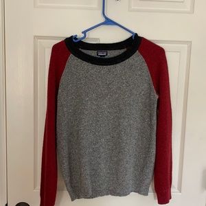 Patagonia sweater size small